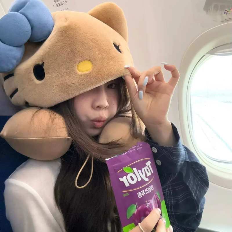 Hello Kitty Hooded Pillow Neck - Travel Accessories For Europe incelemesi ve fiyatı