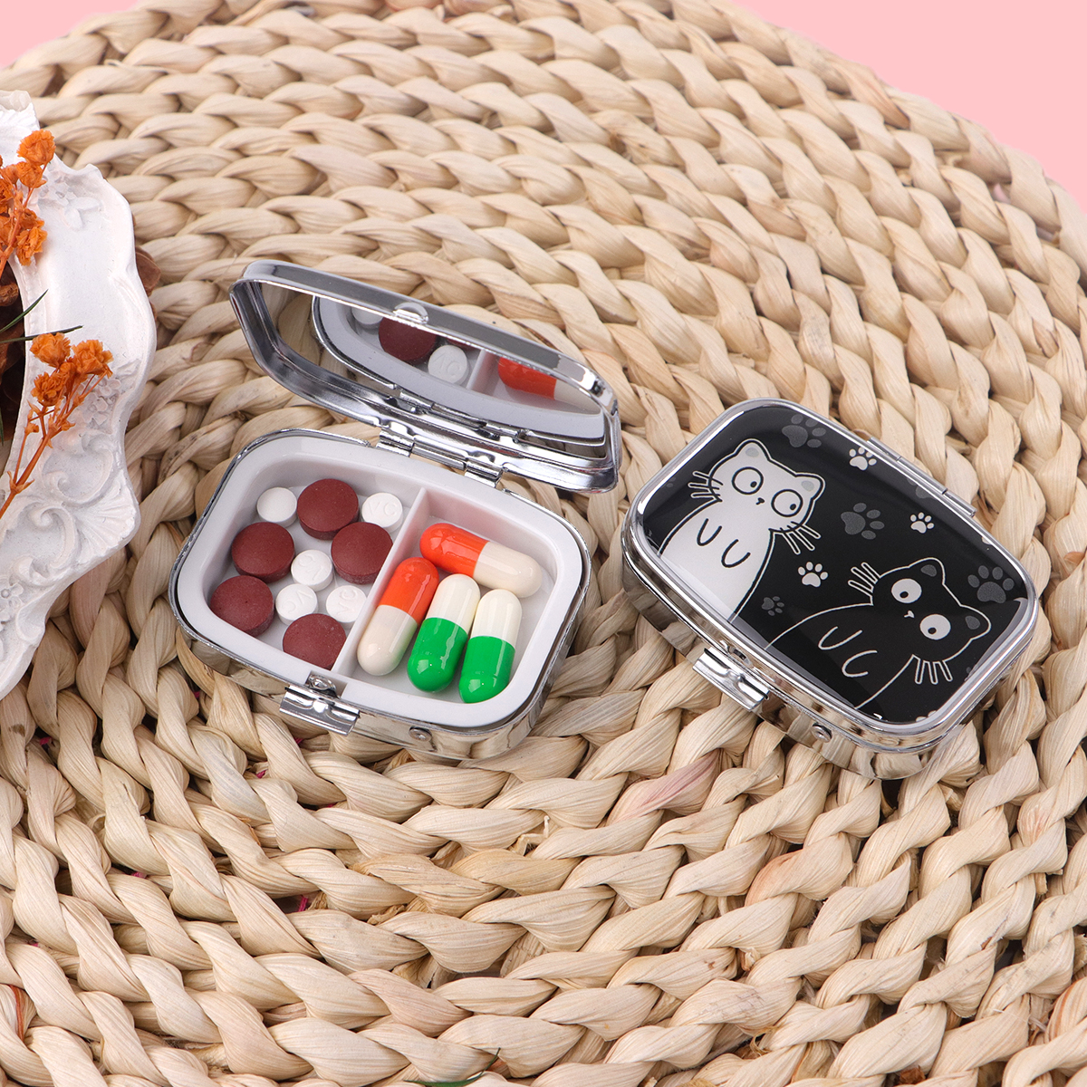 Cat Mini Pill Box 2-Compartmen - Travel Accessories Japan incelemesi ve fiyatı